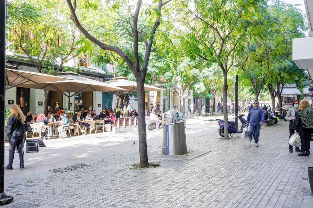 Ferienwohnung Ag.Sofias Pedestrian Area Luxury Ap. & Big Balcony Thessaloniki Exterior foto