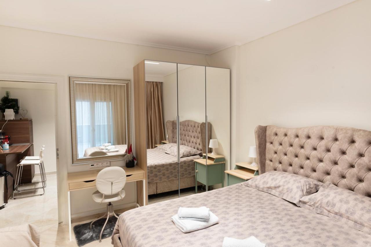 Ferienwohnung Ag.Sofias Pedestrian Area Luxury Ap. & Big Balcony Thessaloniki Exterior foto