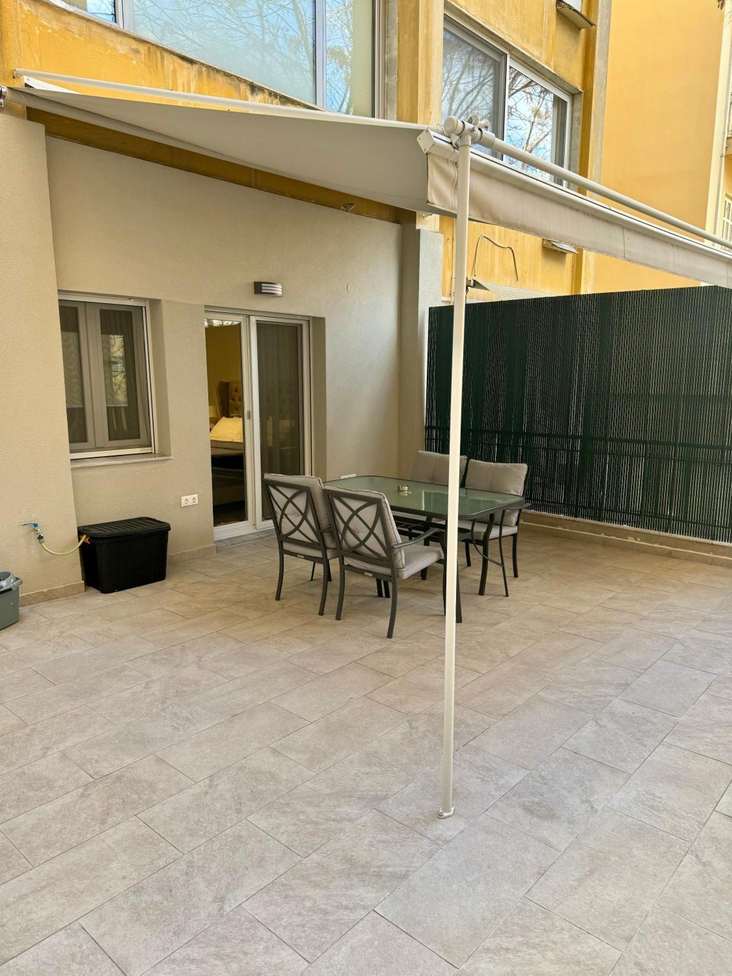 Ferienwohnung Ag.Sofias Pedestrian Area Luxury Ap. & Big Balcony Thessaloniki Exterior foto